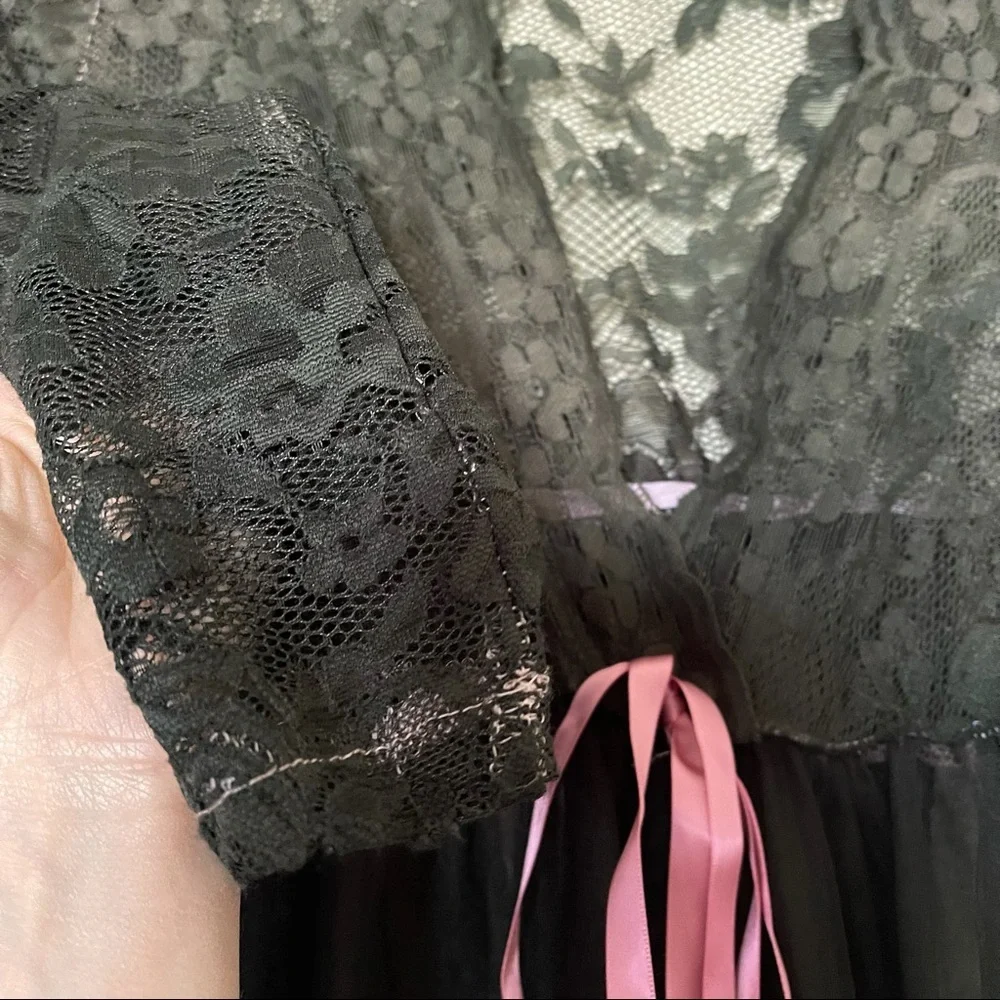 Mad men style Vintage 1960s sheer grey black long sleeve lace sexy nightdress - Picture 8 of 9